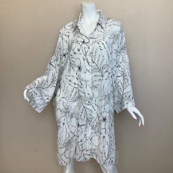 Punt Roma Dresses & Skirts - Punt Roma Fruit Floral Print Button-Up Shirt Dress